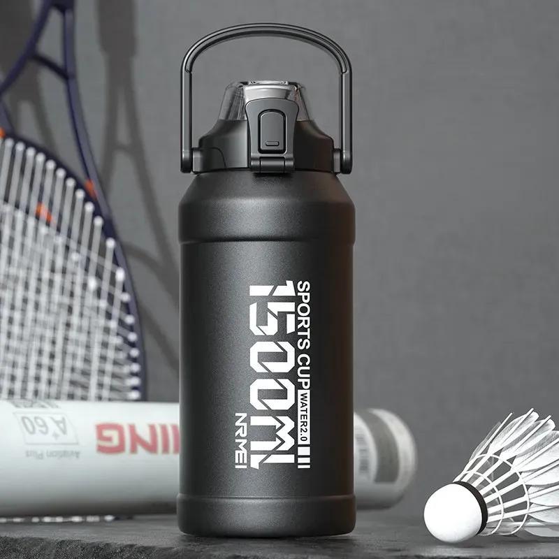 Bouteille d'eau isotherme EarthBottle™ - UNIVERSSPORT